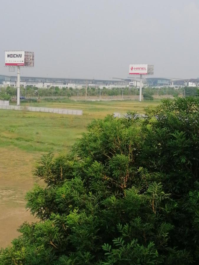 Roma Hotel Noi Bai Airport ハノイ市 エクステリア 写真